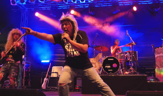 Moderator Mickie Sixx Bilder Galerie - 80s Alive - 80er Jahre Live Fotos 80s Tribute Show Coverband 