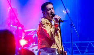 Bilder Galerie - 80s Alive - 80er Jahre Live Fotos queen- 80s Tribute Show Coverband buchen